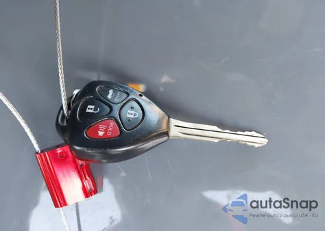 2008 Toyota Camry Le z USA, uszkodzony, nr VIN 4T4BE46K98R026497